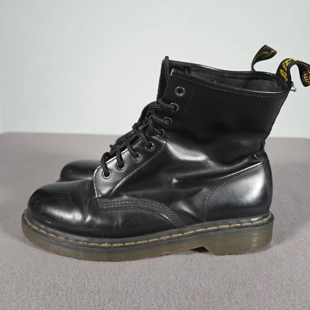 Dr Martens 1460 8 Eye Combat Boots Mens 10 Black Smooth Patent Leather Ankle